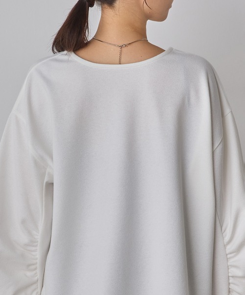 hunch(ハンチ)の「ブークレ 深Vネック ボリュームスリーブトップス(Tシャツ/カットソー・レディース・ライム/オフホワイト/チャコール・FREE)」の10枚目の写真