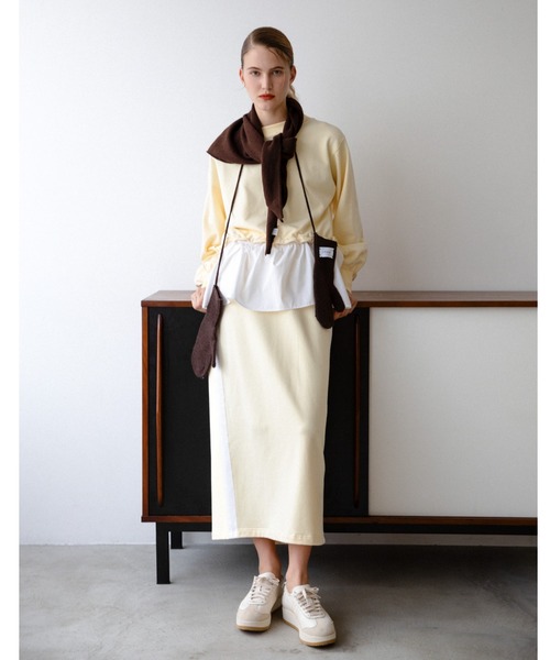 emmi（エミ）の「【NEW YEAR'S SPECIAL ITEM】布帛ドッキング裏毛セットアップ（ワンピース・レディース・イエロー/ネイビー/ホワイト/グレー・0/1）」の4枚目の写真