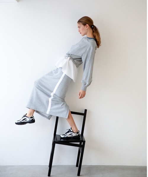 emmi（エミ）の「【NEW YEAR'S SPECIAL ITEM】布帛ドッキング裏毛セットアップ（ワンピース・レディース・イエロー/ネイビー/ホワイト/グレー・0/1）」の7枚目の写真