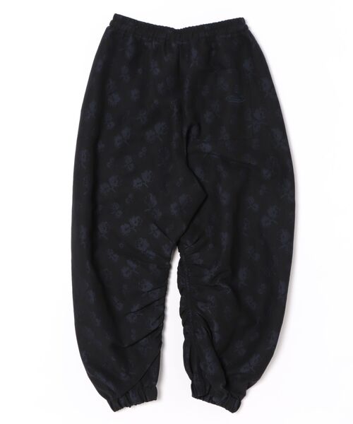 Vivienne Westwood(ヴィヴィアンウエストウッド)の「Cloque Flowerジャカードパンツ(その他パンツ・レディース・グリーン系その他2/ブラック系その他・FREE)」の3枚目の写真