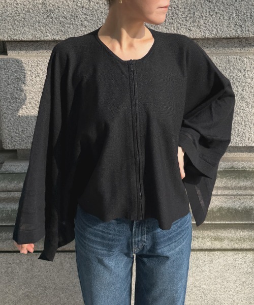 JENNE(ジェンヌ)の「マルチウェイニットケープ(その他トップス・レディース・ブラック/ホワイト・SMALL/MEDIUM/LARGE)」の11枚目の写真