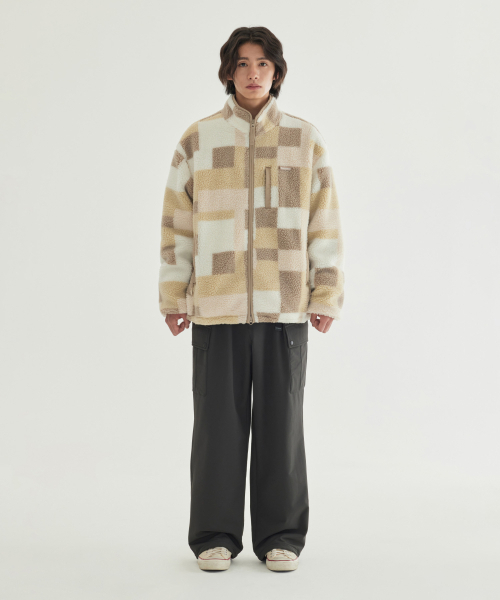 COVERNAT（カバーナット）の「モザイクパターンシェルパジャケット ベージュ（その他アウター・メンズ・その他・S/M/L/XL）」の4枚目の写真