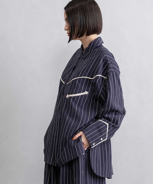 MARECHAL TERRE(マルシャルテル)の「ウエスタンルーズオーバーシャツ(シャツ/ブラウス・レディース・ネイビー/チャコールグレー/オフホワイト/ブラック/ピンク・MEDIUM)」の11枚目の写真