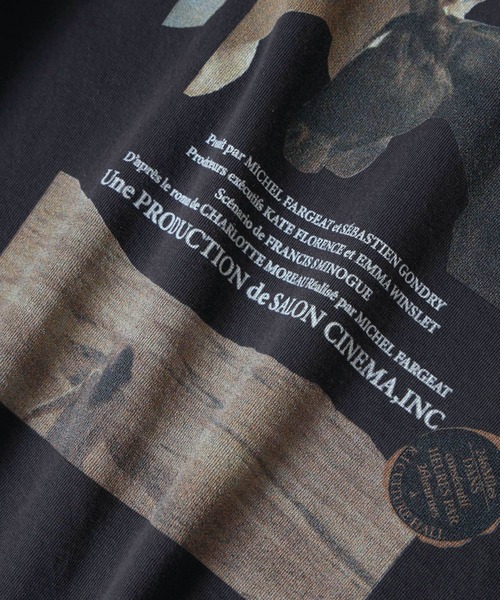 SALON adam et rope'（サロン アダム エ ロペ）の「フィルムポスタープリントロンT（Tシャツ/カットソー・レディース・オフホワイト/チャコールグレー・FREE）」の22枚目の写真