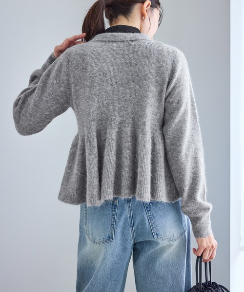 ROPE' PICNIC(ロペピクニック)の「アンゴラ混ペプラムニット(ニット/セーター・レディース・ライトグレー/ネイビー/ミント/ベージュ・FREE)」の9枚目の写真