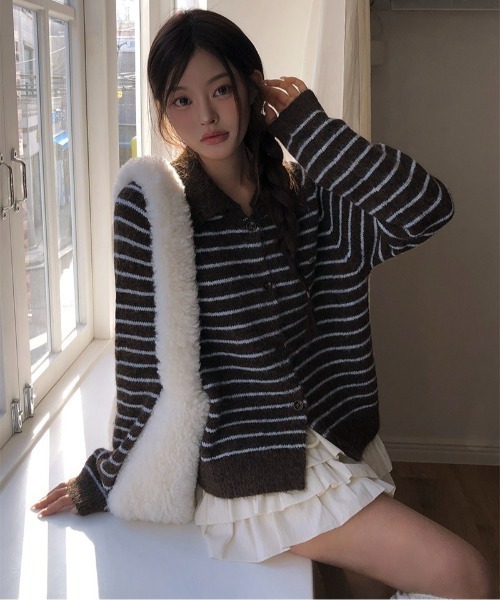 anyonemore（エニワンモア）の「ボーダー柄ペンダント襟付きニットカーディガン（カーディガン/ボレロ・レディース・ブラウン・FREE）」の11枚目の写真