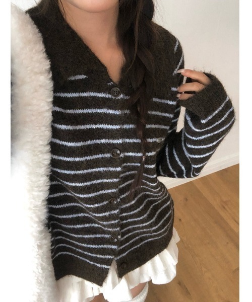 anyonemore（エニワンモア）の「ボーダー柄ペンダント襟付きニットカーディガン（カーディガン/ボレロ・レディース・ブラウン・FREE）」の10枚目の写真