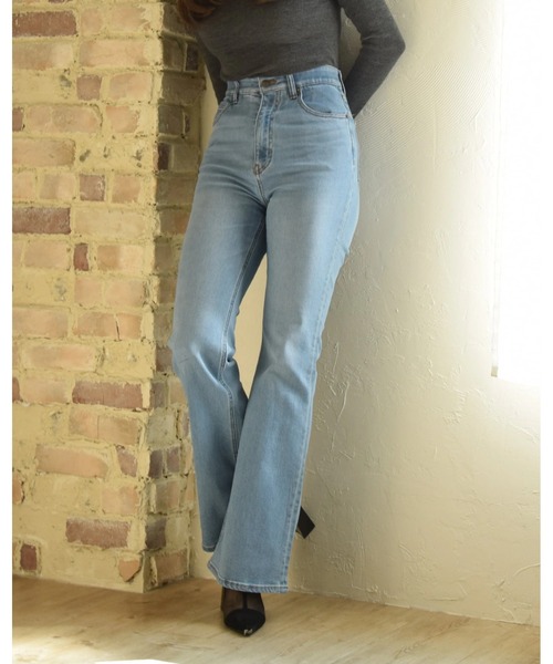 CREO STORE（クレオストア）の「【ela.】boots cut denim/ウエストライン×ウエストフィット設計 ブーツカット 美脚見えデニムパンツ（デニムパンツ・レディース・インディゴブルー/サックスブルー・MEDIUM）」の2枚目の写真