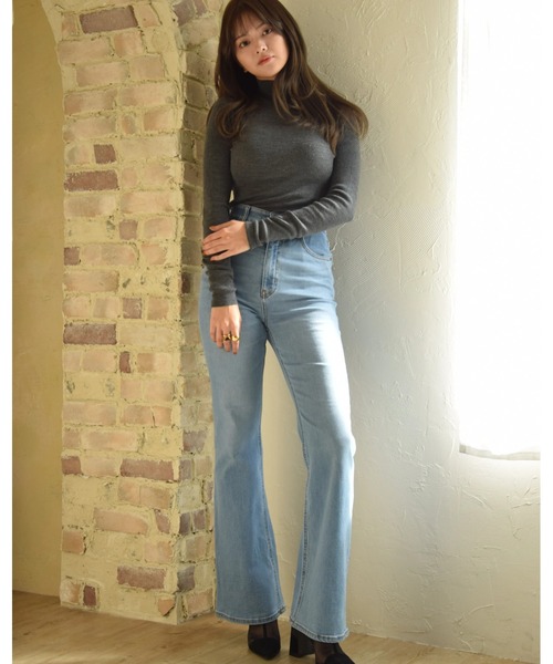 CREO STORE（クレオストア）の「【ela.】boots cut denim/ウエストライン×ウエストフィット設計 ブーツカット 美脚見えデニムパンツ（デニムパンツ・レディース・インディゴブルー/サックスブルー・MEDIUM）」の3枚目の写真