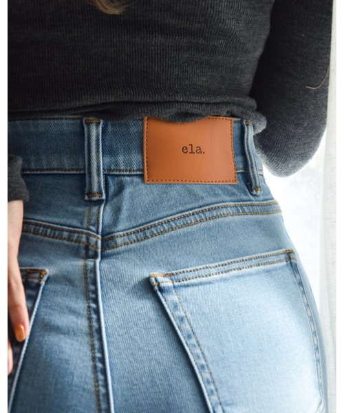 CREO STORE（クレオストア）の「【ela.】boots cut denim/ウエストライン×ウエストフィット設計 ブーツカット 美脚見えデニムパンツ（デニムパンツ・レディース・インディゴブルー/サックスブルー・MEDIUM）」の7枚目の写真