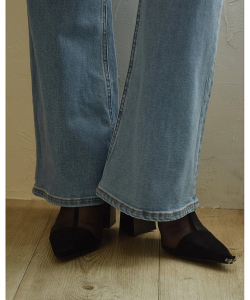 CREO STORE（クレオストア）の「【ela.】boots cut denim/ウエストライン×ウエストフィット設計 ブーツカット 美脚見えデニムパンツ（デニムパンツ・レディース・インディゴブルー/サックスブルー・MEDIUM）」の8枚目の写真