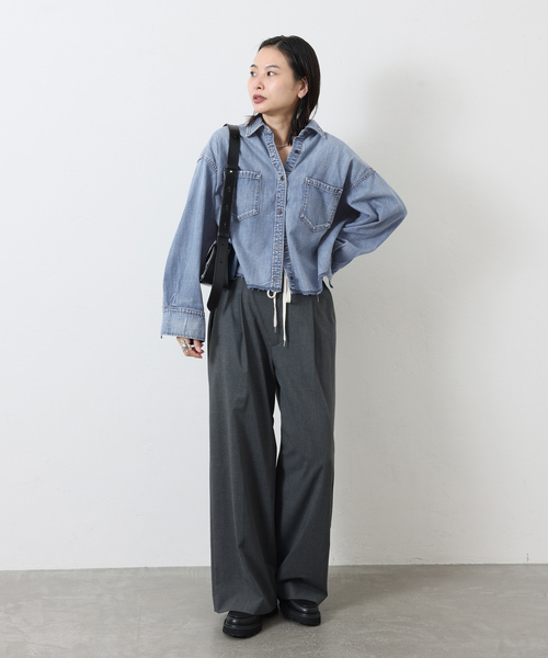 JOURNAL STANDARD(ジャーナルスタンダード)の「ライトオンスデニムクロップドシャツ(シャツ/ブラウス・レディース・ベージュ/ブルー系その他・FREE)」の4枚目の写真