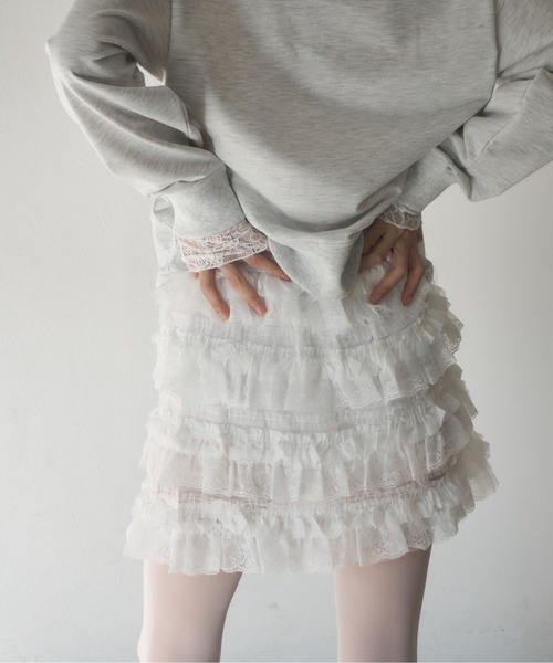 Nadana（ナダナ）の「レースフリルティアードミニスカート（スカート・レディース・ホワイト/ブラック・FREE）」の3枚目の写真