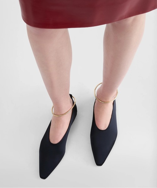 JIL SANDER(ジルサンダー)の「BALLERINA(パンプス・レディース・ブラック/ホワイト・35/36/37/38)」の1枚目の写真