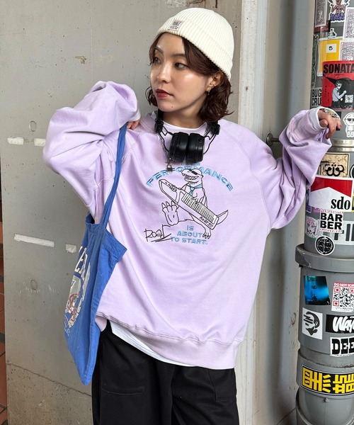 DOUBLE NAME（ダブルネーム）の「セッションしたい恐竜刺しゅうプルオーバー（Tシャツ/カットソー・レディース・オフホワイト/ブルー/パープル・FREE）」の3枚目の写真