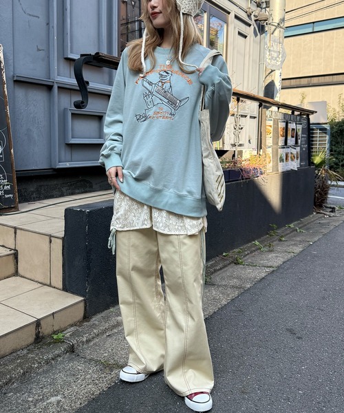 DOUBLE NAME（ダブルネーム）の「セッションしたい恐竜刺しゅうプルオーバー（Tシャツ/カットソー・レディース・オフホワイト/ブルー/パープル・FREE）」の10枚目の写真