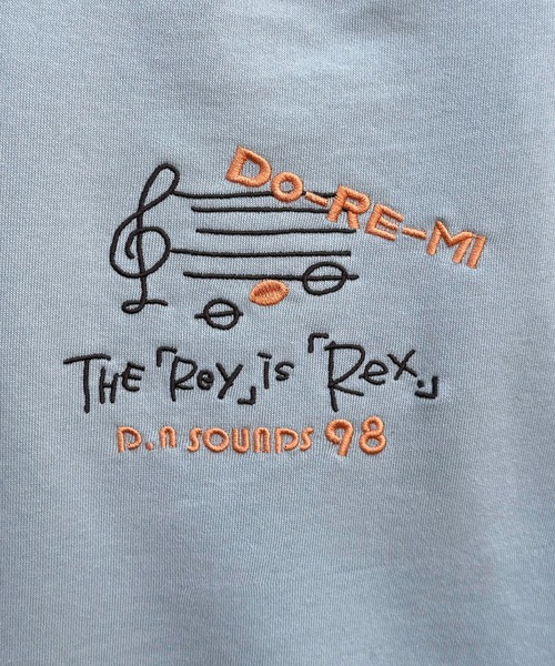 DOUBLE NAME（ダブルネーム）の「セッションしたい恐竜刺しゅうプルオーバー（Tシャツ/カットソー・レディース・オフホワイト/ブルー/パープル・FREE）」の9枚目の写真