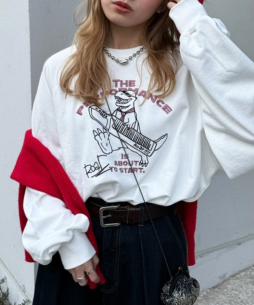 DOUBLE NAME（ダブルネーム）の「セッションしたい恐竜刺しゅうプルオーバー（Tシャツ/カットソー・レディース・オフホワイト/ブルー/パープル・FREE）」の4枚目の写真