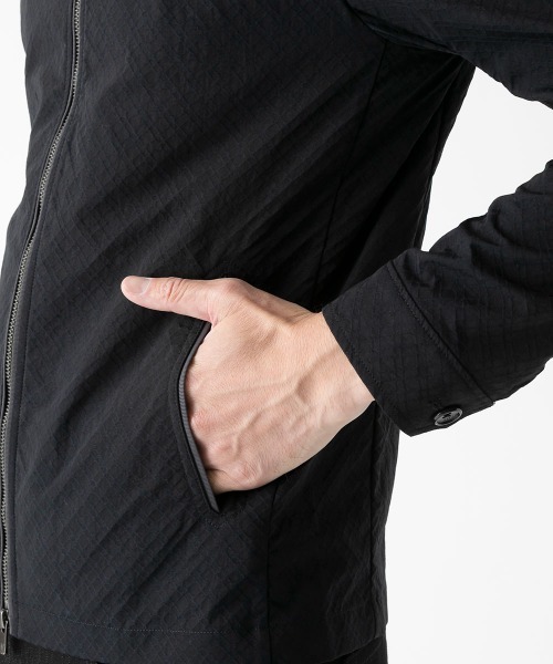MICHEL KLEIN HOMME   （ミッシェルクランオム）の「フード付きスタンドカラーブルゾン（ブルゾン・メンズ・ブラック/ライトブルー・MEDIUM/X-LARGE/LARGE）」の10枚目の写真