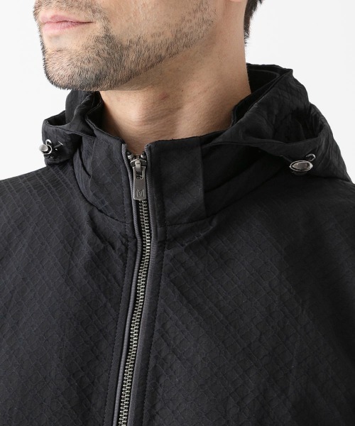 MICHEL KLEIN HOMME   （ミッシェルクランオム）の「フード付きスタンドカラーブルゾン（ブルゾン・メンズ・ブラック/ライトブルー・MEDIUM/X-LARGE/LARGE）」の8枚目の写真