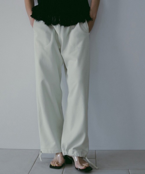 anuke（アンヌーク）の「Stitch Sweat Pants（その他パンツ・レディース・ホワイト/チャコールグレー・36inch/38inch）」の2枚目の写真