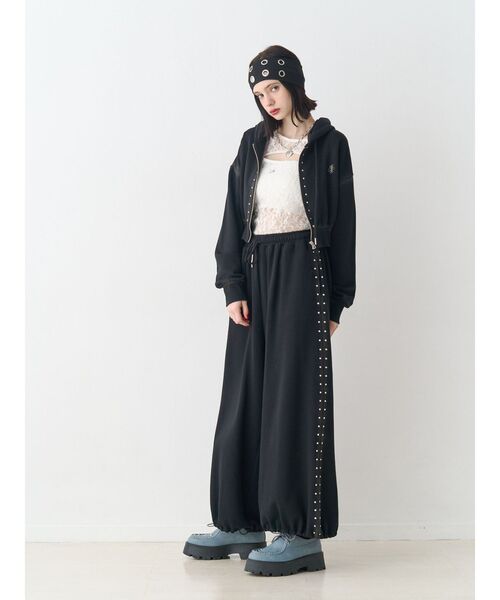 jouetie（ジュエティ）の「バレルレッグルーズスタッズスウェットパンツ【セットアップ対応】（スウェットパンツ・レディース・グレー/ブラック・MEDIUM）」の8枚目の写真