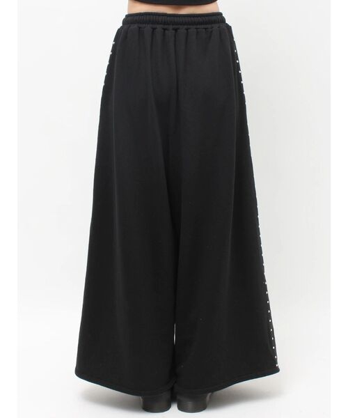 jouetie（ジュエティ）の「バレルレッグルーズスタッズスウェットパンツ【セットアップ対応】（スウェットパンツ・レディース・グレー/ブラック・MEDIUM）」の21枚目の写真