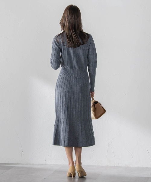 Viaggio Blu(ビアッジョブルー)の「ニットワンピース(ワンピース・レディース・オフホワイト/ブラック/ライトグレー/ブルー系その他・S/M)」の7枚目の写真