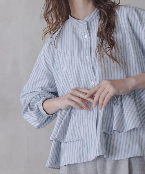 URBAN RESEARCH Sonny Label(アーバンリサーチサニーレーベル)の「『WEB限定』バンドカラーフリルストライプシャツ(シャツ/ブラウス・レディース・ホワイト系その他/ブルー系その他/ブラウン系その他・FREE)」の12枚目の写真