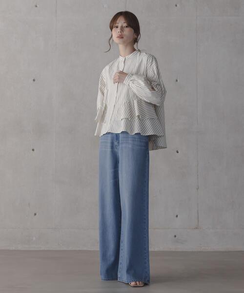 URBAN RESEARCH Sonny Label(アーバンリサーチサニーレーベル)の「『WEB限定』バンドカラーフリルストライプシャツ(シャツ/ブラウス・レディース・ホワイト系その他/ブルー系その他/ブラウン系その他・FREE)」の7枚目の写真