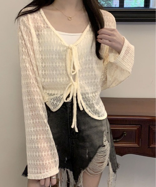 kirakiraShop(キラキラショップ)の「透かし編み リボン ショート ニット カーディガン(カーディガン/ボレロ・レディース・ブルー/ホワイト/ピンク/グリーン/イエロー・FREE)」の4枚目の写真