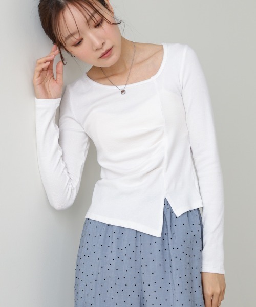 Bab(バブ)の「変形ネックトップス(Tシャツ/カットソー・レディース・ブラック/ブラウン/ホワイト/グレー・FREE)」の7枚目の写真