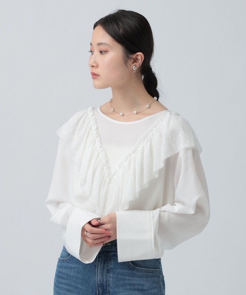 LEPSIM(レプシィム)の「カットレースフリルブラウス 634639(シャツ/ブラウス・レディース・ブラック/ベージュ/オフホワイト・FREE)」の4枚目の写真