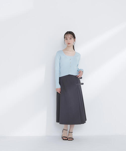 NATURAL BEAUTY BASIC(ナチュラルビューティーベーシック)の「【Oggi.jp掲載】サイドプリーツスカート(スカート・レディース・チャコールグレー/ベージュ・MEDIUM/SMALL)」の6枚目の写真