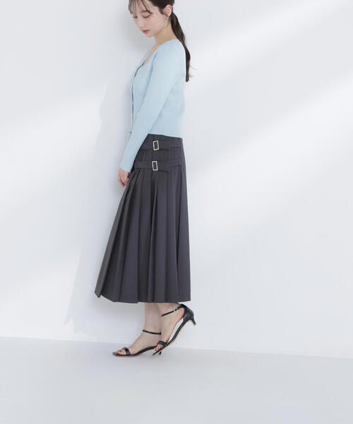 NATURAL BEAUTY BASIC(ナチュラルビューティーベーシック)の「【Oggi.jp掲載】サイドプリーツスカート(スカート・レディース・チャコールグレー/ベージュ・MEDIUM/SMALL)」の7枚目の写真