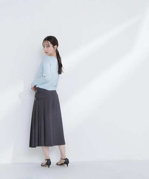 NATURAL BEAUTY BASIC(ナチュラルビューティーベーシック)の「【Oggi.jp掲載】サイドプリーツスカート(スカート・レディース・チャコールグレー/ベージュ・MEDIUM/SMALL)」の8枚目の写真