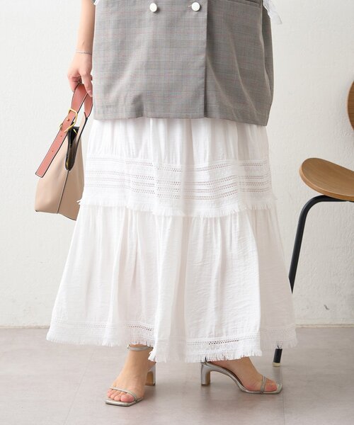 Remind me and forever(リマインドミーアンドフォーエバー)の「ティアードスカート(スカート・レディース・オフホワイト/ブラック/ナチュラル・FREE)」の5枚目の写真