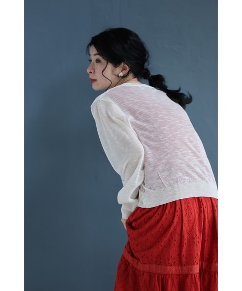 cawaii(カワイイ)の「雅なレースが流れる刺繍シアーカーディガン(カーディガン/ボレロ・レディース・ホワイト・FREE)」の6枚目の写真