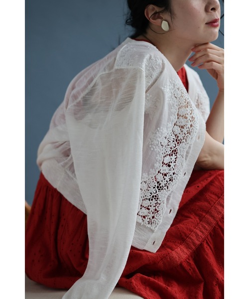 cawaii(カワイイ)の「雅なレースが流れる刺繍シアーカーディガン(カーディガン/ボレロ・レディース・ホワイト・FREE)」の8枚目の写真