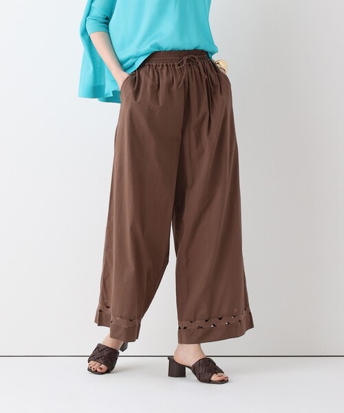 allureville(アルアバイル)の「ウェーブレースイージーパンツ(その他パンツ・レディース・ブラウン/ネイビー・2/1)」の5枚目の写真