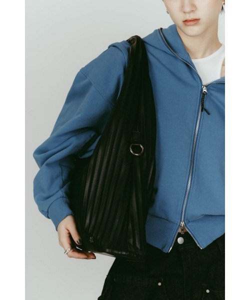 Knuth Marf（クヌースマーフ）の「leather pleats bag（トートバッグ・レディース・シルバー/ブラック・ONE SIZE）」の13枚目の写真