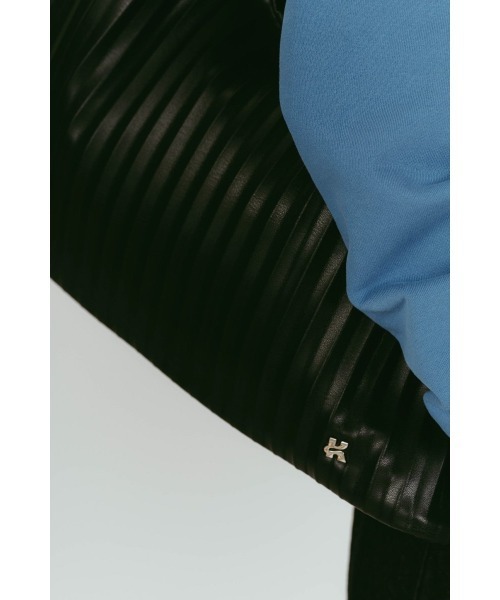 Knuth Marf（クヌースマーフ）の「leather pleats bag（トートバッグ・レディース・シルバー/ブラック・ONE SIZE）」の16枚目の写真