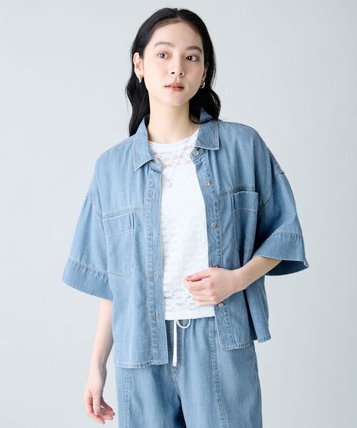 ANY(エニィ)の「ライトオンスデニムシャツ(セットアップ着用可)(シャツ/ブラウス・レディース・サックスブルー系/ベージュ系・X-LARGE)」の7枚目の写真