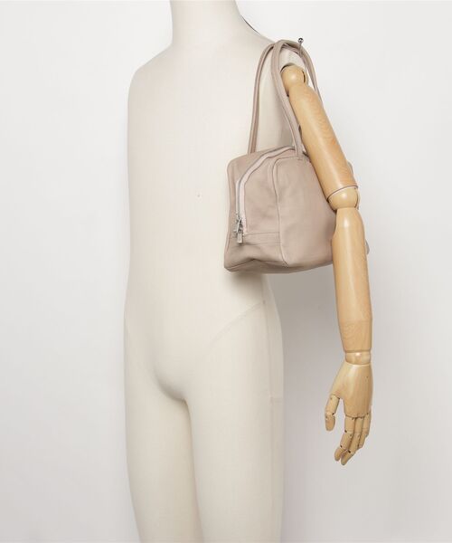 PR01.（ピーアールワン）の「REN ハリー スクエアダッフルXS（ショルダーバッグ・メンズ・ピンクベージュ/ブラック・FREE）」の6枚目の写真