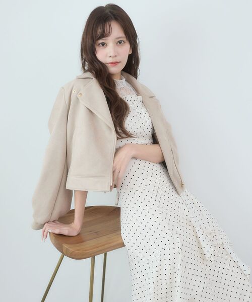 MAJESTIC LEGON(マジェスティックレゴン)の「ウエストきゅっとオフショルワンピ(ワンピース・レディース・ブルー系その他2/グレー系その他/ホワイト系その他2・MEDIUM/SMALL)」の10枚目の写真