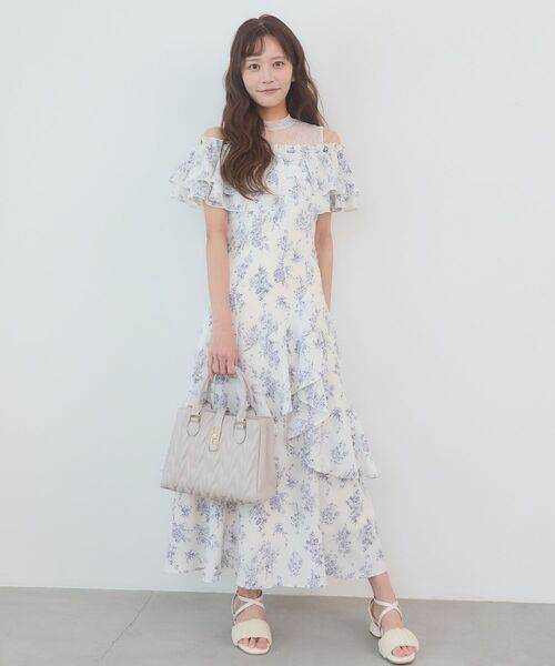 MAJESTIC LEGON(マジェスティックレゴン)の「ウエストきゅっとオフショルワンピ(ワンピース・レディース・ブルー系その他2/グレー系その他/ホワイト系その他2・MEDIUM/SMALL)」の12枚目の写真