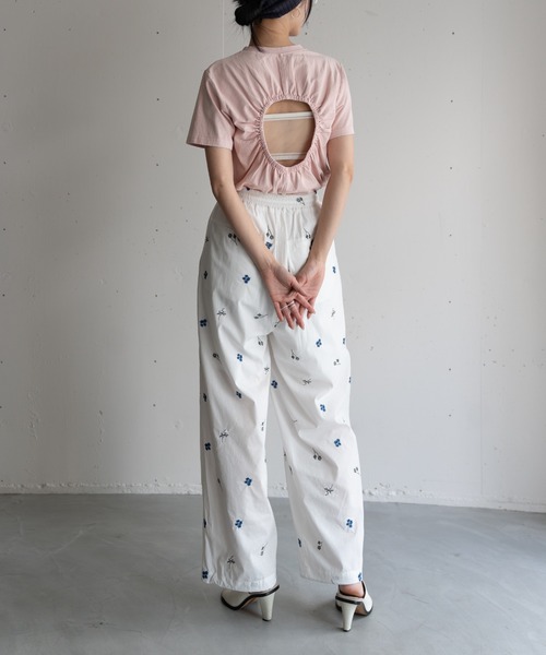 hwyl(ヒュイル)の「刺繍ワイドパンツ(その他パンツ・レディース・オフホワイト/ブラック・FREE)」の17枚目の写真