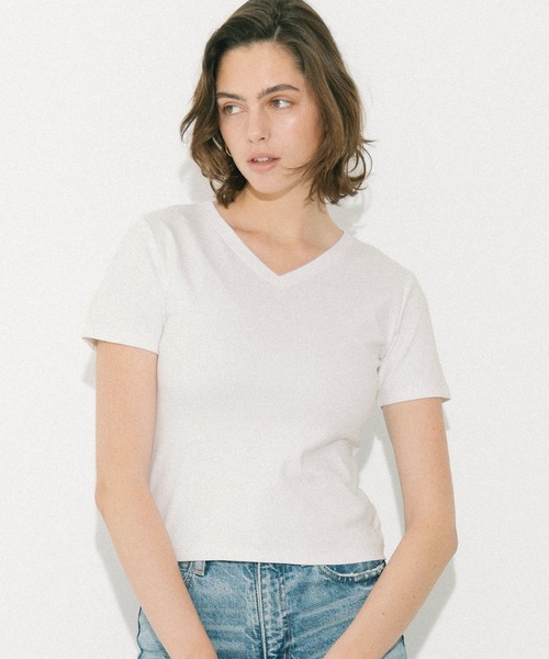 Eri Koyama nowos Vネックカットソー Vネックスムーストップス（Tシャツ/カットソー）｜coca（coca）（コカ