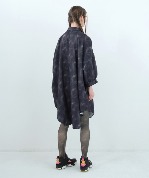 BEDSIDEDRAMA(ベットサイドドラマ)の「Daydream Photo Shirt Dress(シャツワンピース・レディース・ブラック/グレー・1)」の10枚目の写真