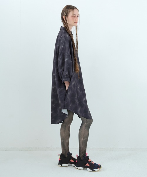 BEDSIDEDRAMA(ベットサイドドラマ)の「Daydream Photo Shirt Dress(シャツワンピース・レディース・ブラック/グレー・1)」の9枚目の写真
